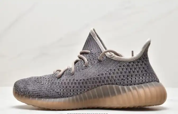 hype Adidas Yeezy Boost