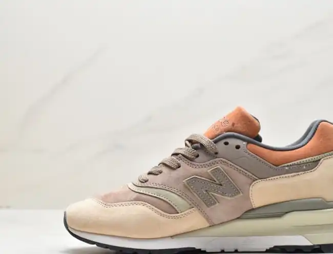 hype New Balance Sneakers