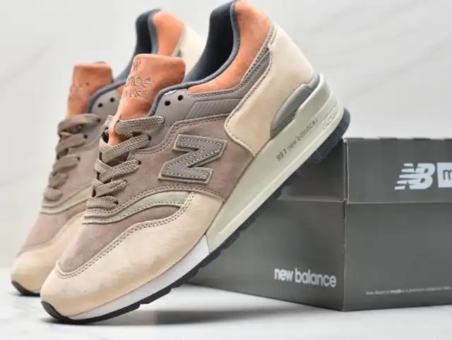 hype New Balance Sneakers