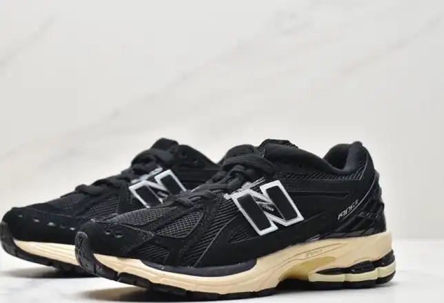 hype New Balance Sneakers