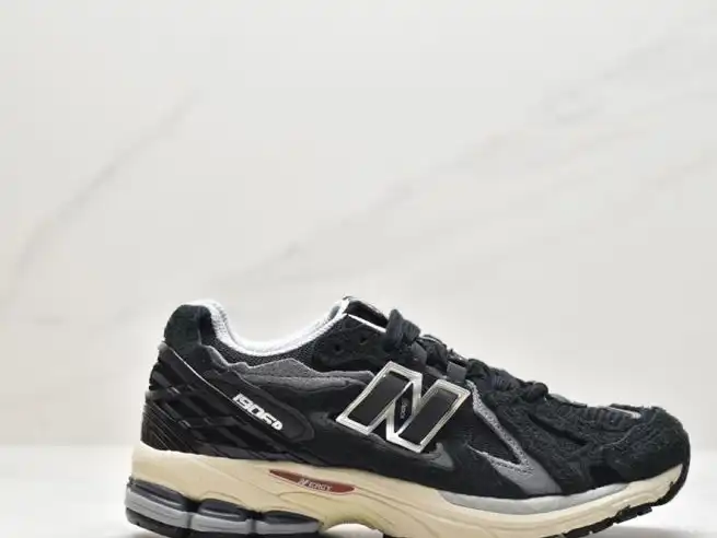 hype New Balance Sneakers