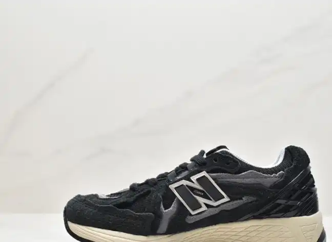 hype New Balance Sneakers