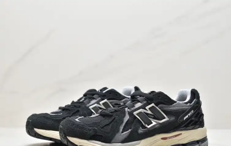 hype New Balance Sneakers