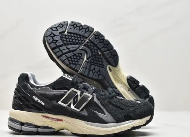 hype New Balance Sneakers