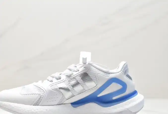 hype Adidas Sneakers