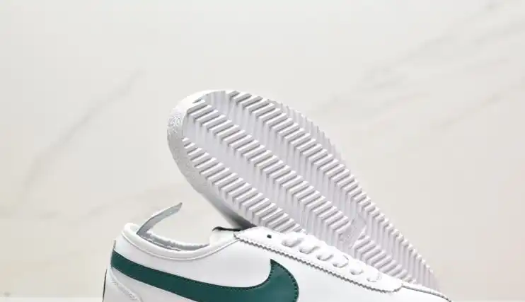 hype Nike Sneakers