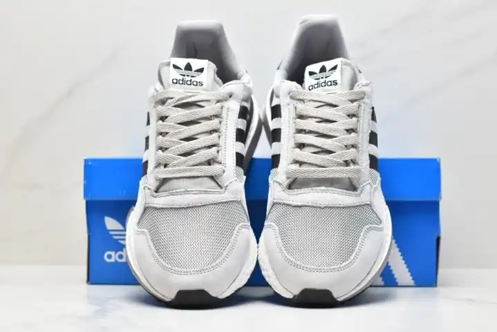 hype Adidas Sneakers