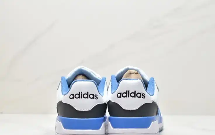 hype Adidas Sneakers