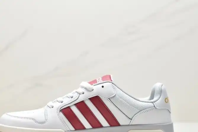 hype Adidas Sneakers