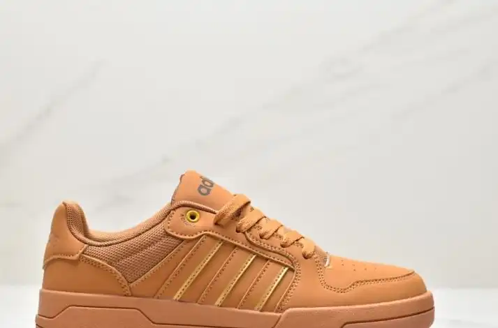 hype Adidas Sneakers