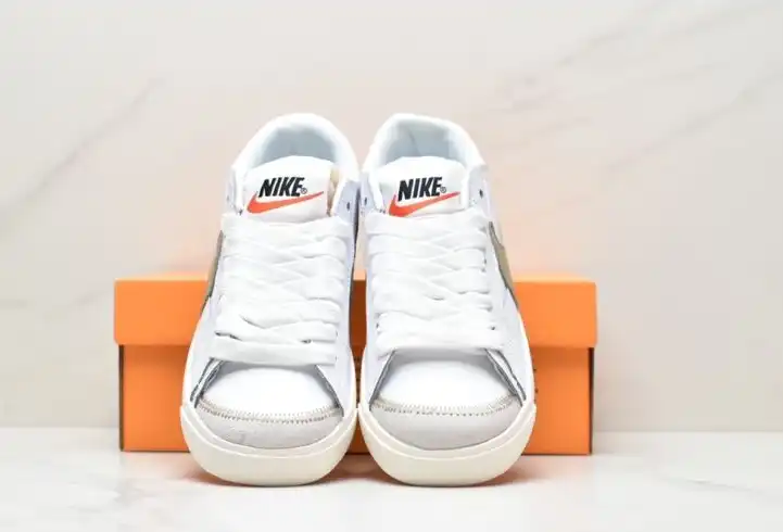 hype Nike Sneakers