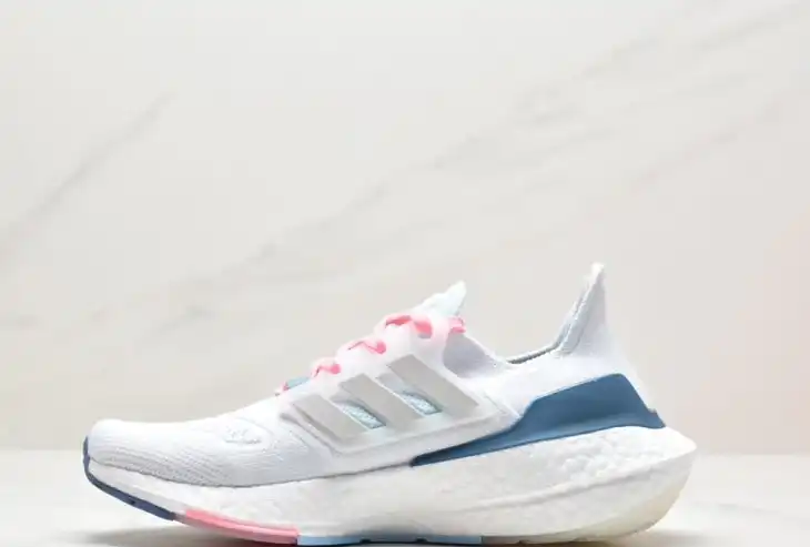 hype Adidas Sneakers