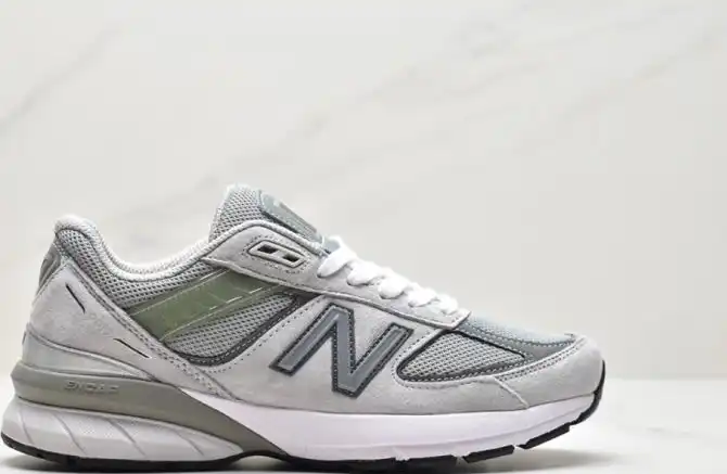 hype New Balance Sneakers