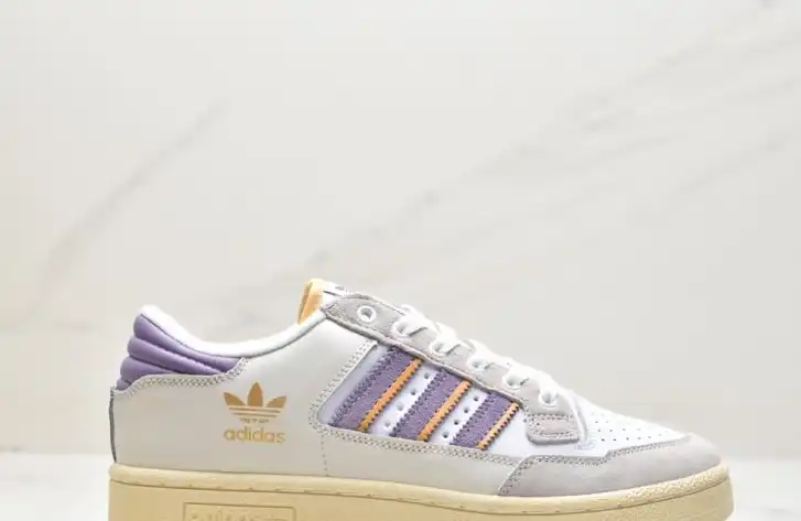 hype Adidas Sneakers