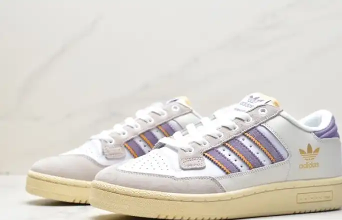 hype Adidas Sneakers