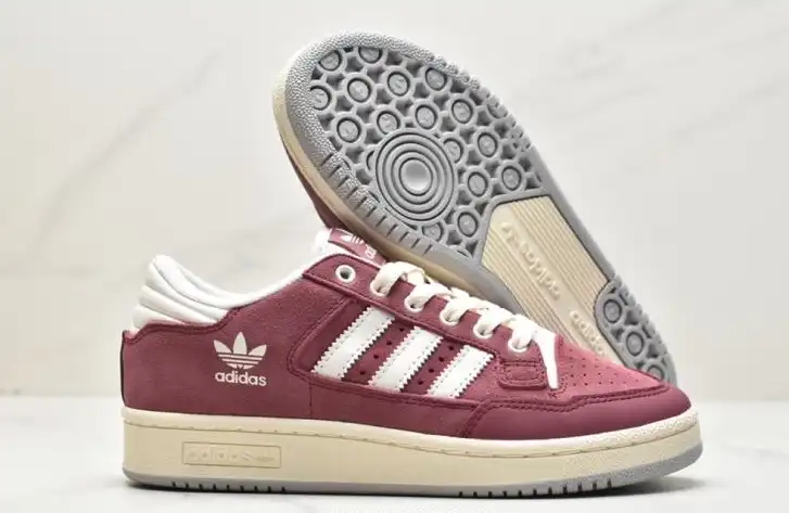 hype Adidas Sneakers