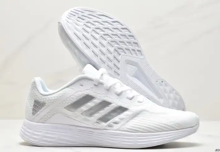 hype Adidas Sneakers