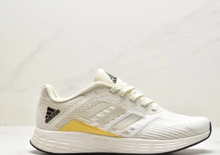 hype Adidas Sneakers