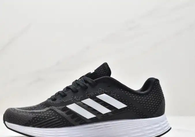 hype Adidas Sneakers