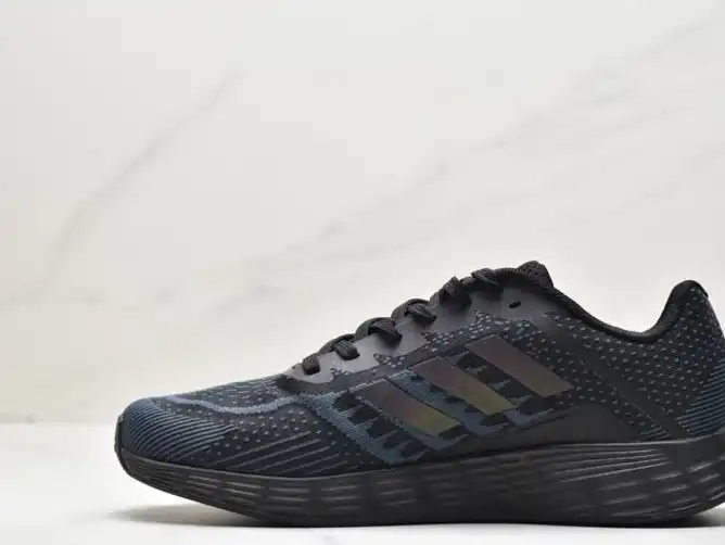 hype Adidas Sneakers