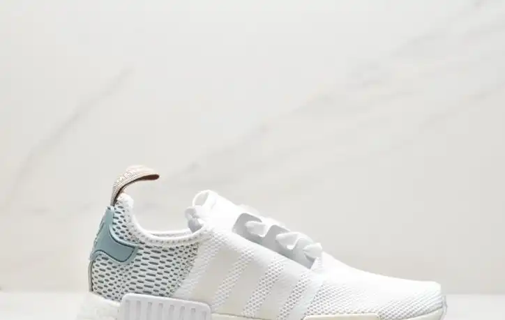 hype Adidas Sneakers