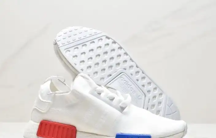 hype Adidas Sneakers