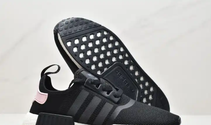 hype Adidas Sneakers