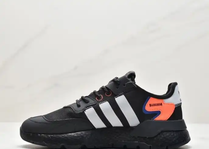 hype Adidas Sneakers