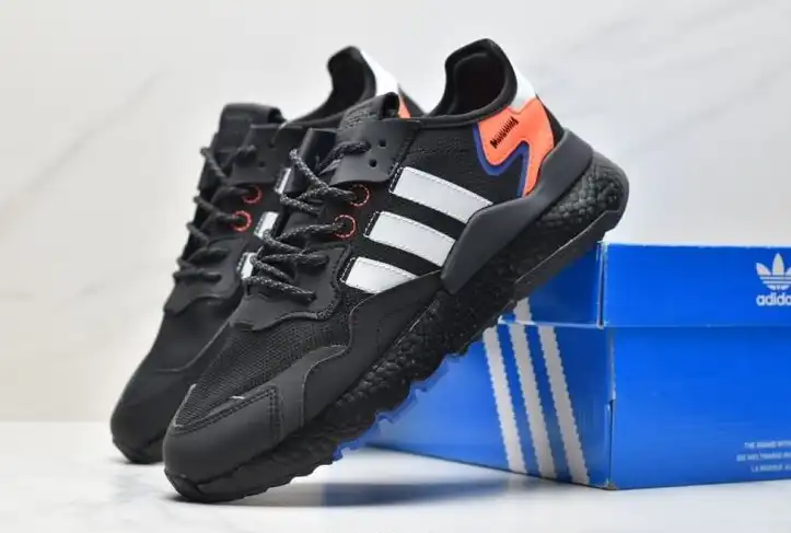 hype Adidas Sneakers