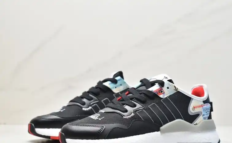 hype Adidas Sneakers