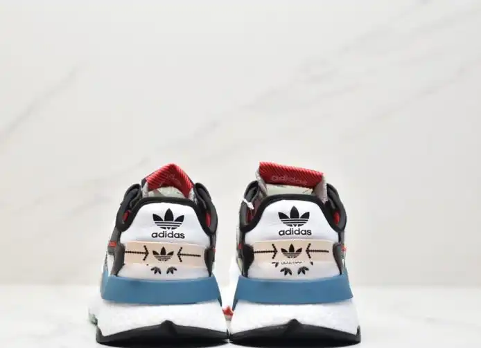 hype Adidas Sneakers