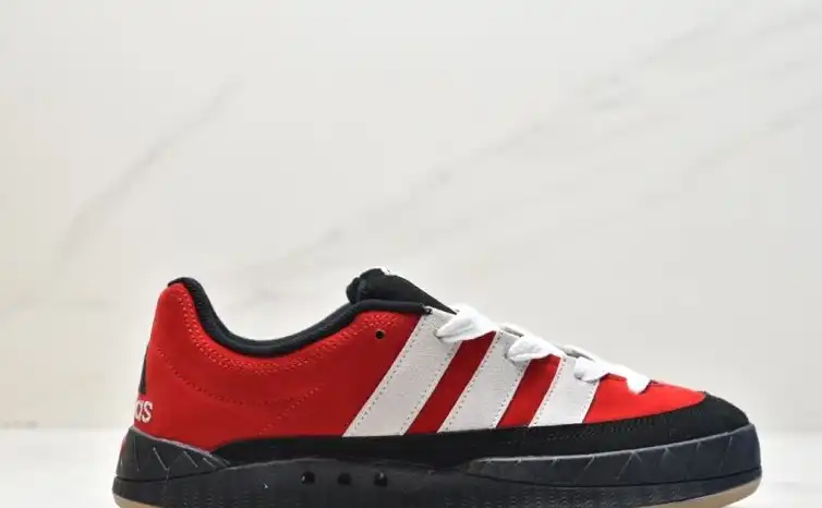 hype Adidas Sneakers