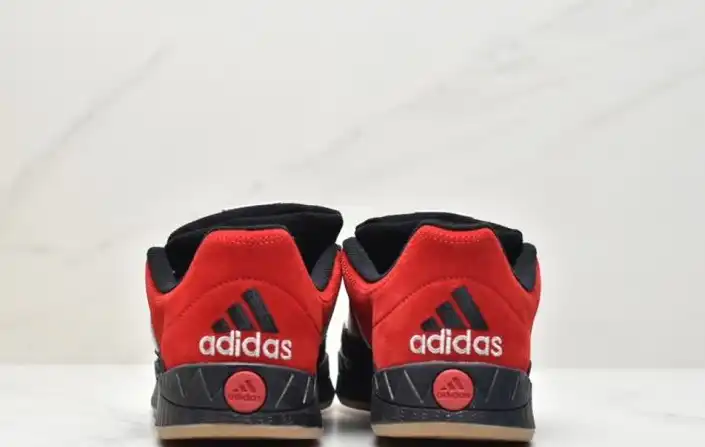 hype Adidas Sneakers