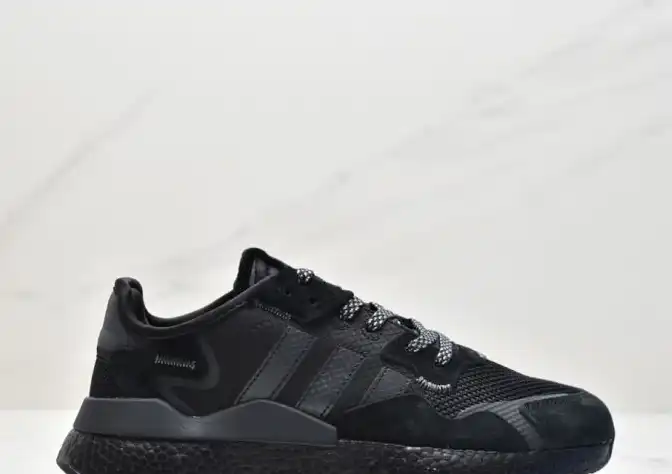 hype Adidas Sneakers