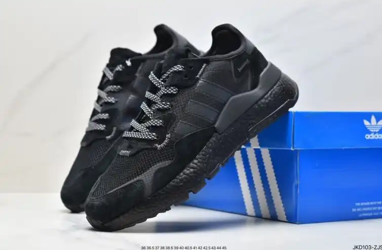 hype Adidas Sneakers