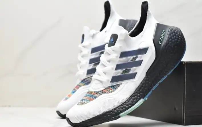 hype Adidas Sneakers