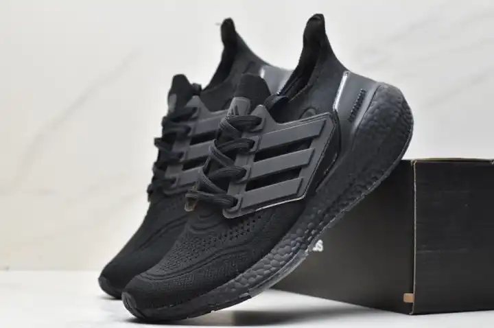 hype Adidas Sneakers