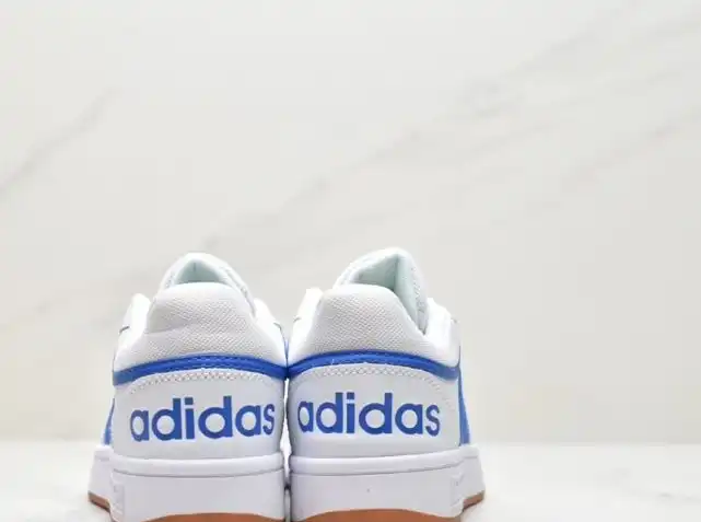 hype Adidas Sneakers