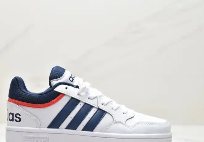 hype Adidas Sneakers