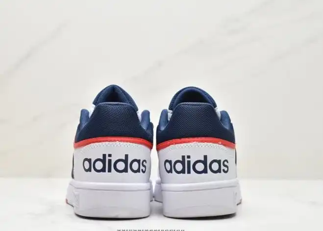 hype Adidas Sneakers