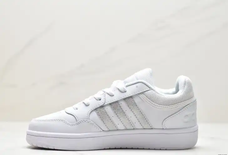 hype Adidas Sneakers