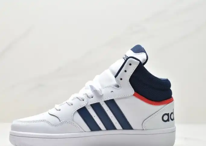 hype Adidas Sneakers