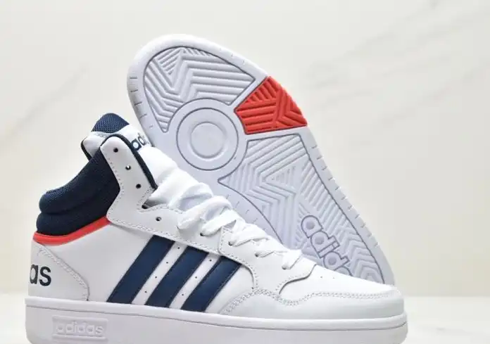 hype Adidas Sneakers