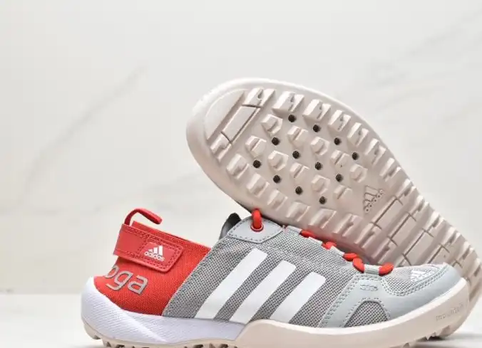 hype Adidas Sneakers