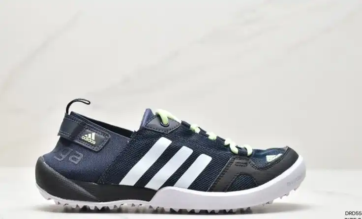 hype Adidas Sneakers