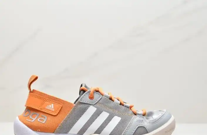 hype Adidas Sneakers