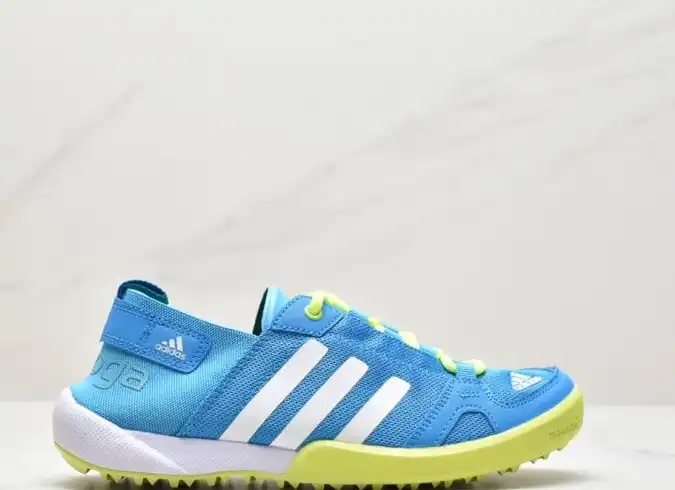 hype Adidas Sneakers