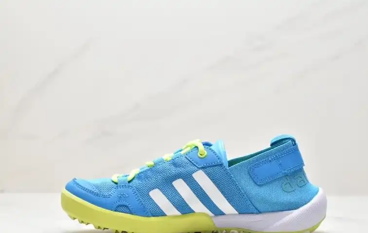 hype Adidas Sneakers