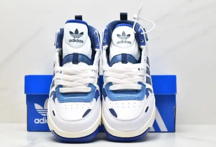 hype Adidas Sneakers