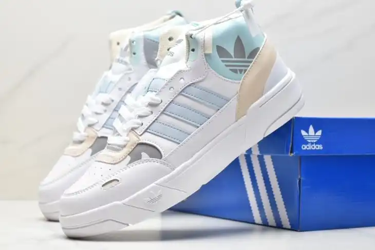 hype Adidas Sneakers